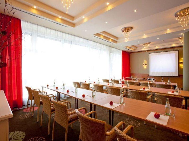 Vienna House By Wyndham Baltic Stralsund Hotel Exterior photo